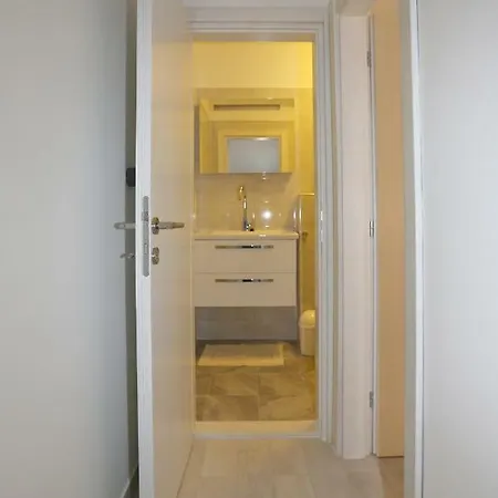 Tomas Art & Tomas Cave Apartment