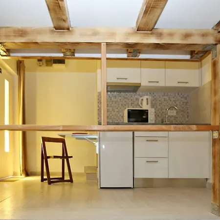 Tomas Art & Tomas Cave Apartman