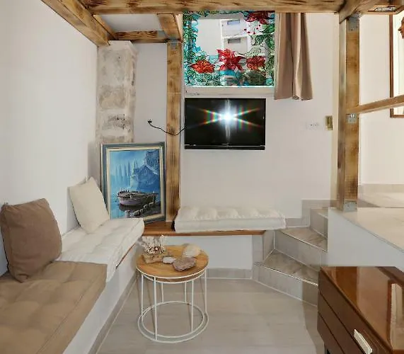 Tomas Art & Tomas Cave Apartman Split