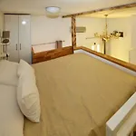 Tomas Art & Tomas Cave