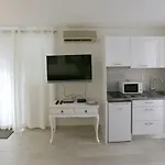 Apartment Tomas Art & Tomas Cave Split