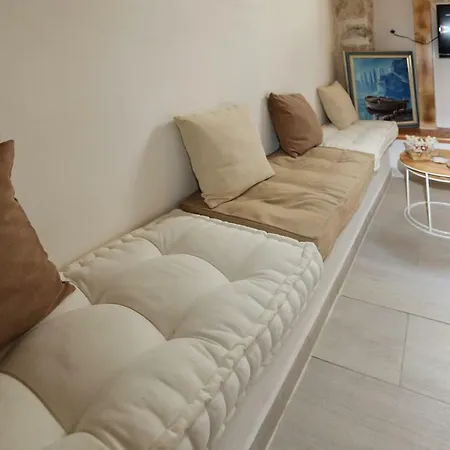 Lägenhet Tomas Art & Tomas Cave