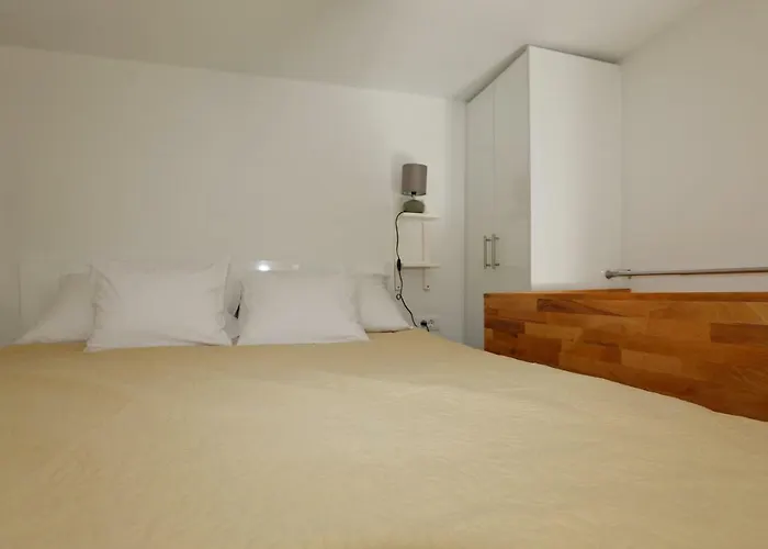 Tomas Art & Tomas Cave Lägenhet