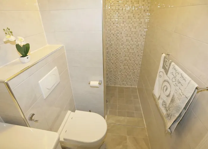 Tomas Art & Tomas Cave Split