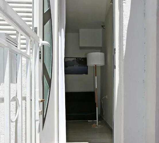 Tomas Art & Tomas Cave Сплит