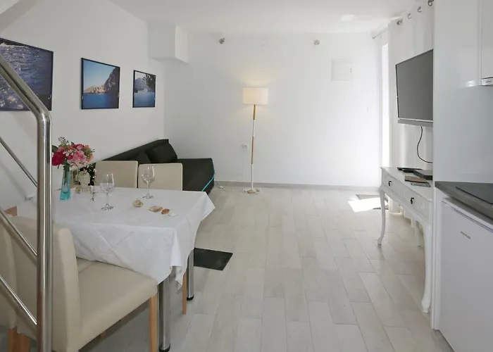 Tomas Art & Tomas Cave Split