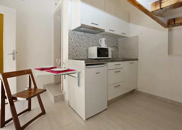 Lägenhet Tomas Art & Tomas Cave