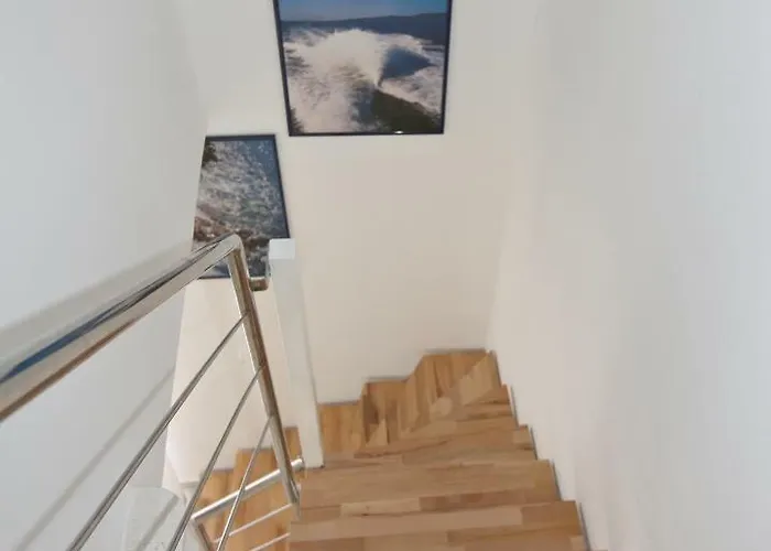 Tomas Art & Tomas Cave Split