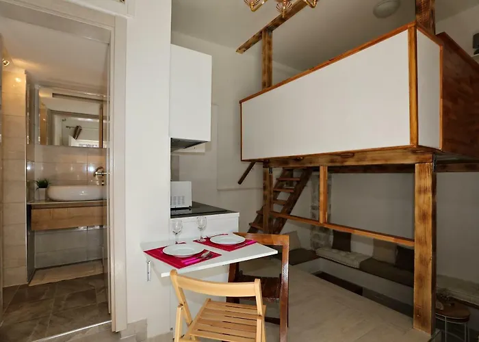 Lägenhet Tomas Art & Tomas Cave *