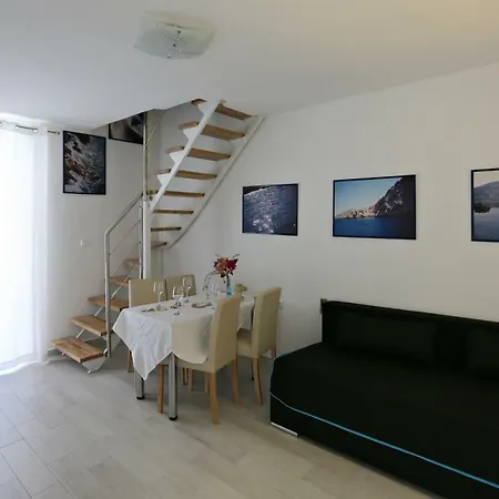 Tomas Art & Tomas Cave Appartement *